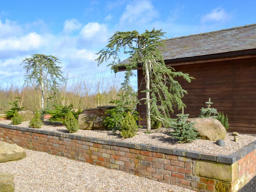 Garden and grounds | Fern Lodge - Sandbank Lodges, Melbourne, near Derby