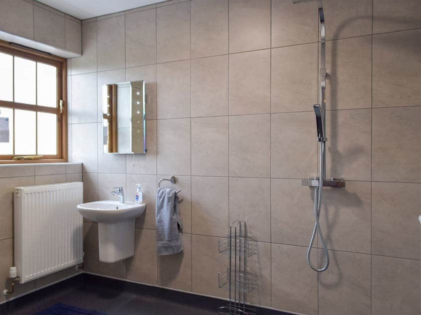 Wet room | Llanlliwe Cottage, Henllan Amgoed, near Narberth