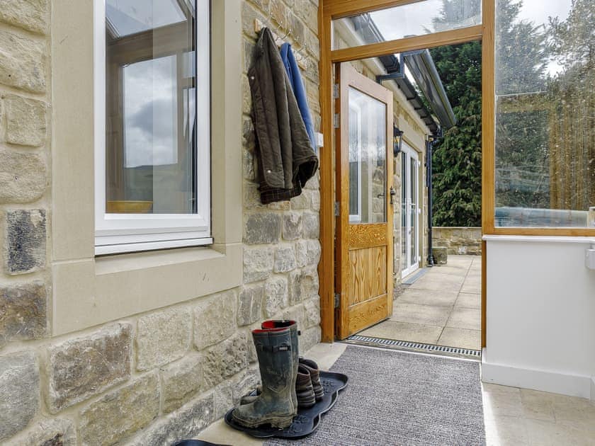 Welcoming entrance | Cunliffe Cottage, Hathersage