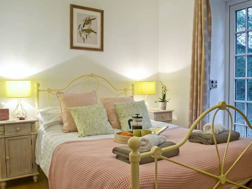 Charming double bedroom | Meadowside Forge, Ashwater, near Beaworthy