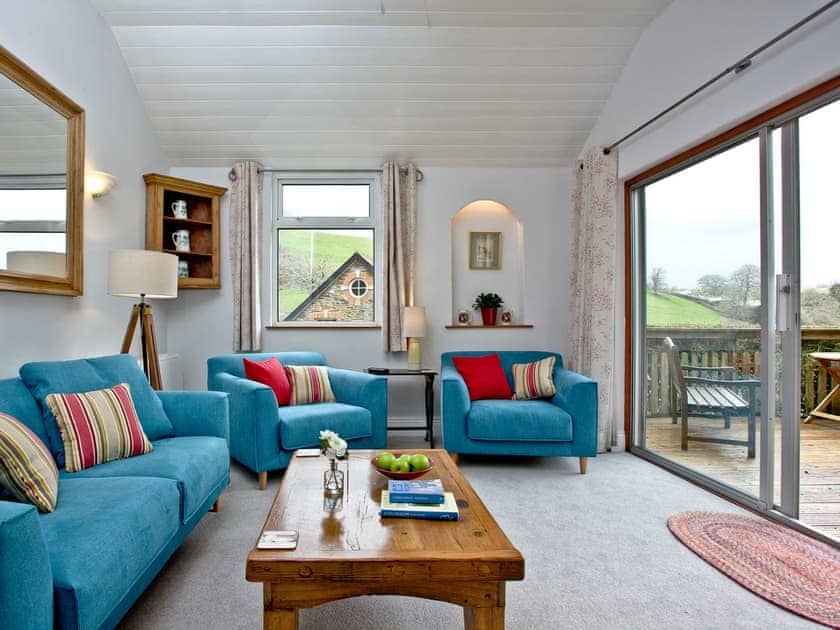 Relaxing living area | Miller’s Thumb - Tuckenhay Mill, Bow Creek, between Dartmouth and Totnes