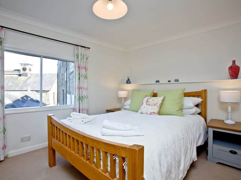Charming double bedroom | Coombery Loft - Tuckenhay Mill, Bow Creek, between Dartmouth and Totnes