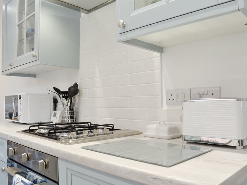 Stylish well equipped kitchen | Sapphire Cottage, Lowestoft
