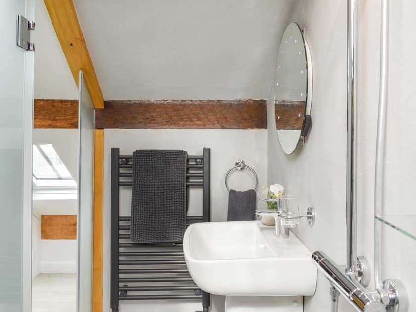 En-suite | Fern Cottage, Bradwell