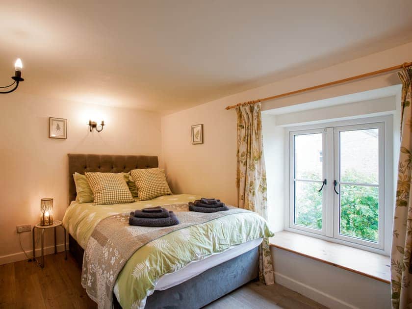 Double bedroom | Fern Cottage, Bradwell