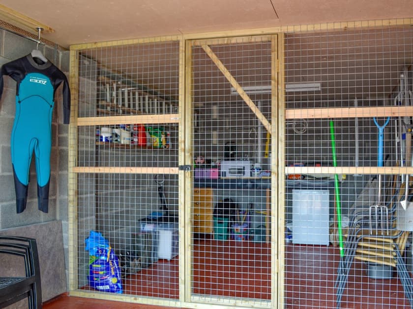 Garage | Dylmor, Benllech 