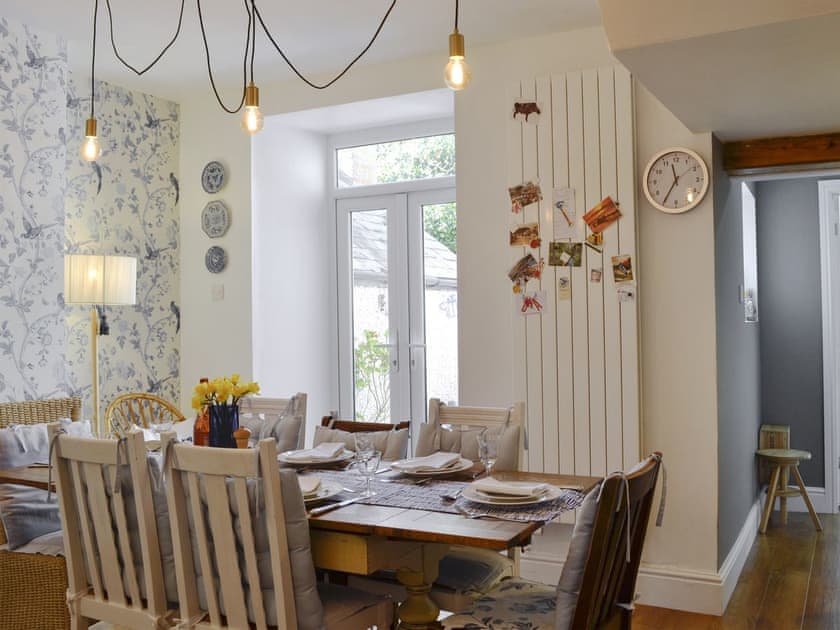 Well presented dining area | Tyn Y Ffrith, Llandudno