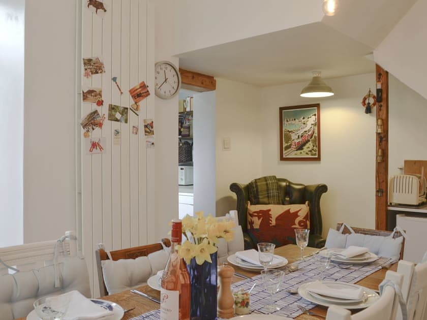Delightful dining area | Tyn Y Ffrith, Llandudno