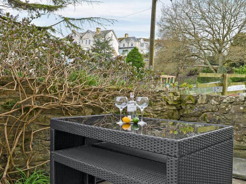 Relaxing sitting-out-area | Courtenay Studio, Salcombe