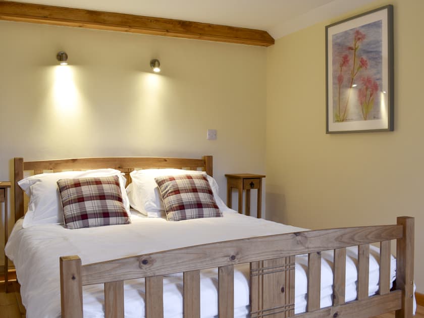 Comfortable double bedroom | Pershbrook Cottage, Minsterworth, near Gloucester