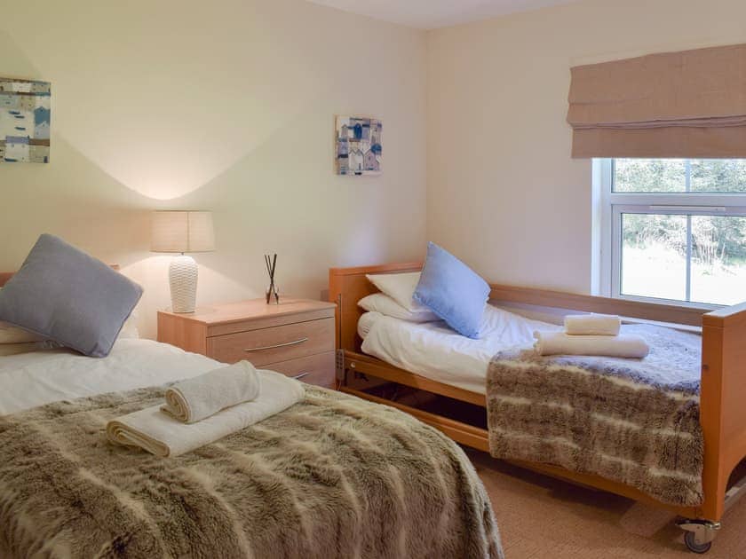 Twin bedroom | Pine Cottage - Culmore Bridge Cottages, Sandhead