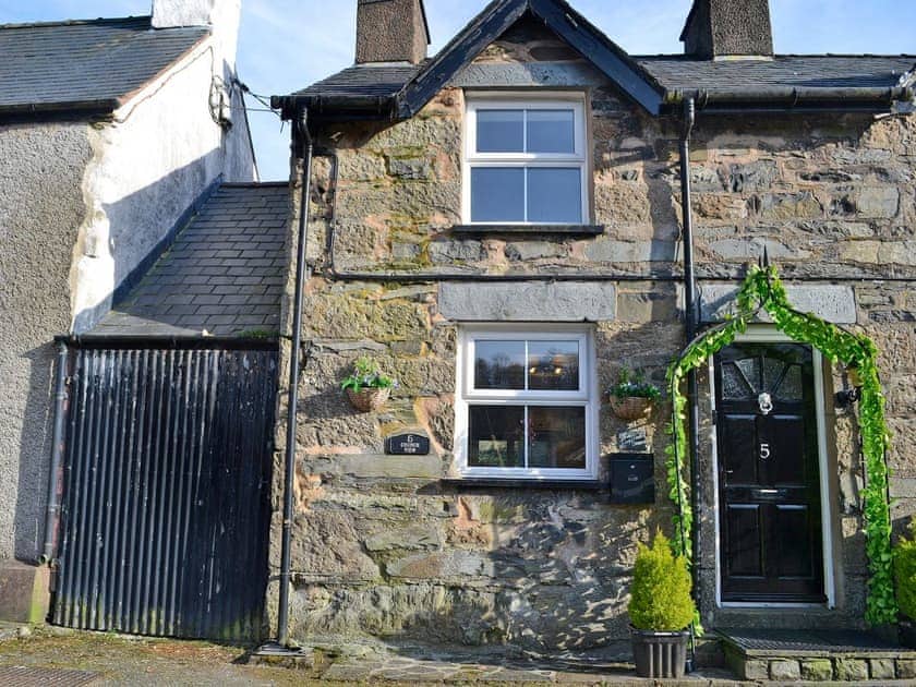Delightful stone-built holiday cottage | Castiel Cottage, Ysbyty Ifan, near Betws-y-Coed