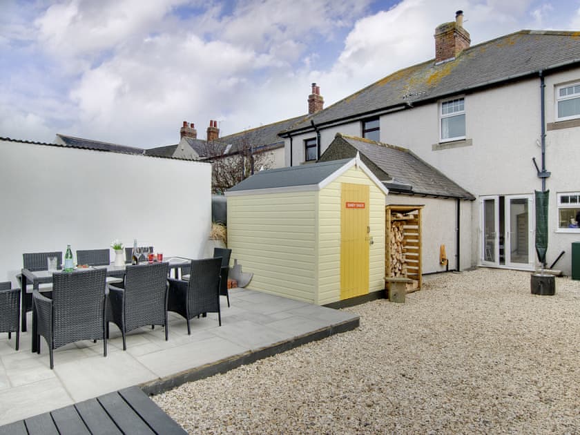 Inviting sitting-out-area | Amber Waves, Seahouses
