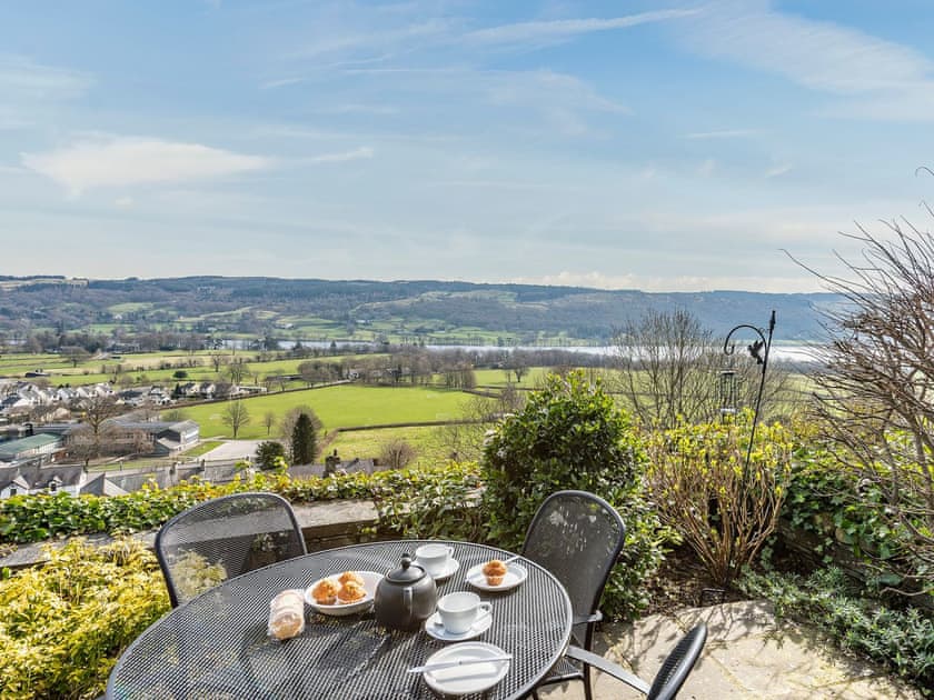 Relaxing detached garden with stunning views | Carrie’s Gate, Coniston