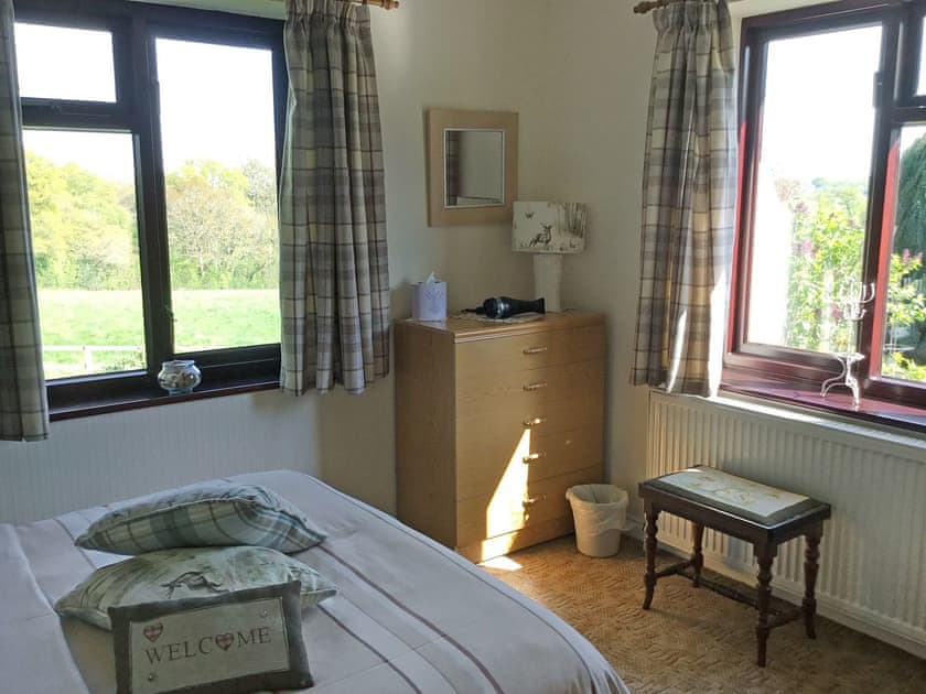 Charming double bedroom | Rose Cottage, Cheriton Bishop, near Exeter