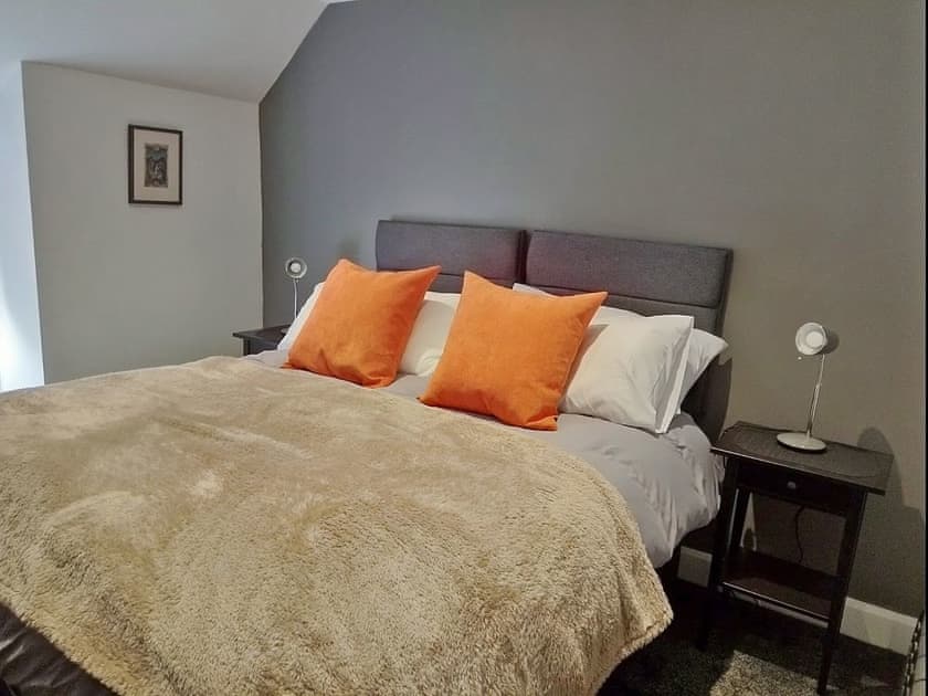 Relaxing Kingsize bedroom | Fern Cottage, Lealholm, near Whitby