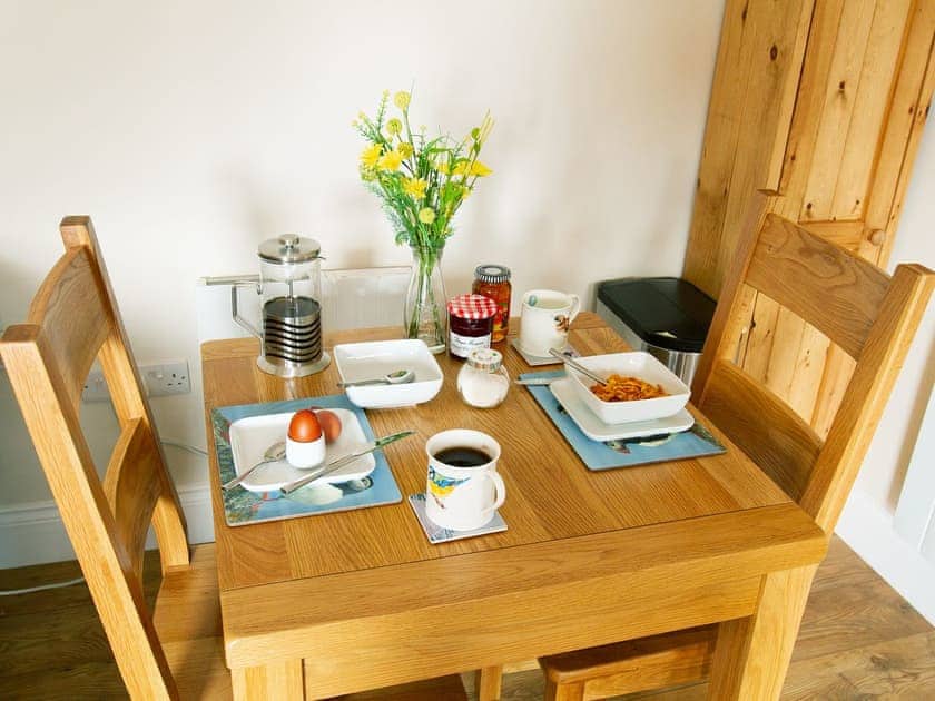 Attractive dining area | Puffin Lodge - Seabird Lodges, Bempton
