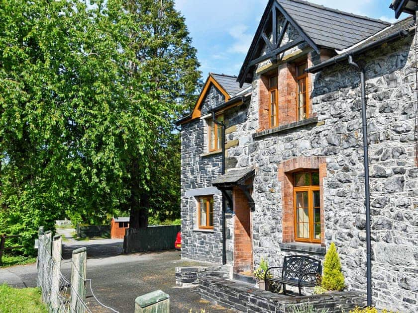 Delightful former railwayman’s cottage | Rose Cottage, Betws-y-Coed