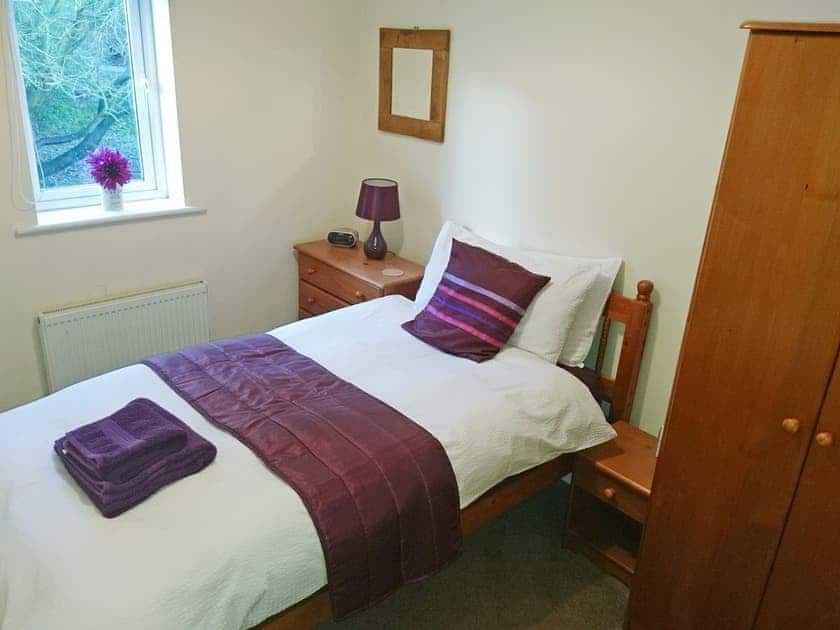 Cosy single bedroom | Belle Isle Cottage, Haworth