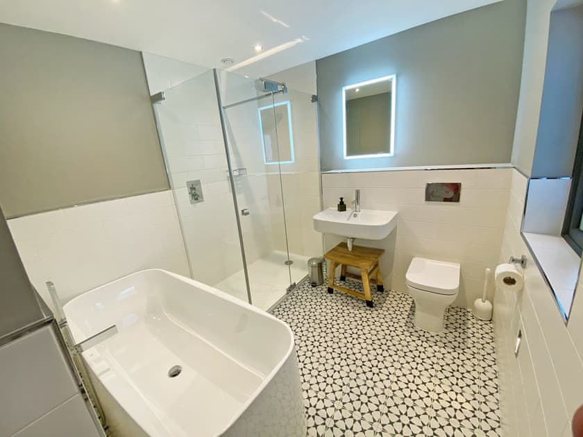 En-suite | Cannondale, Annisgarth, near Windermere