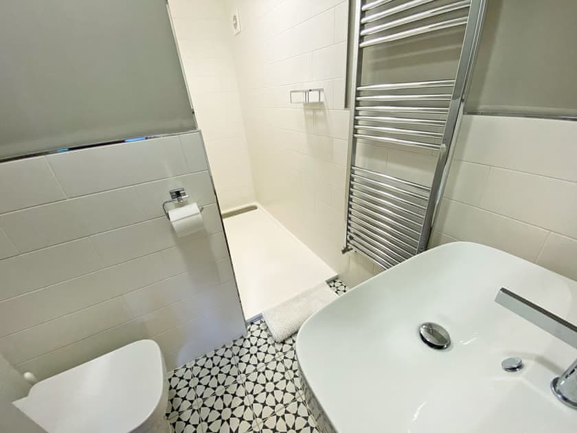 En-suite | Cannondale, Annisgarth, near Windermere