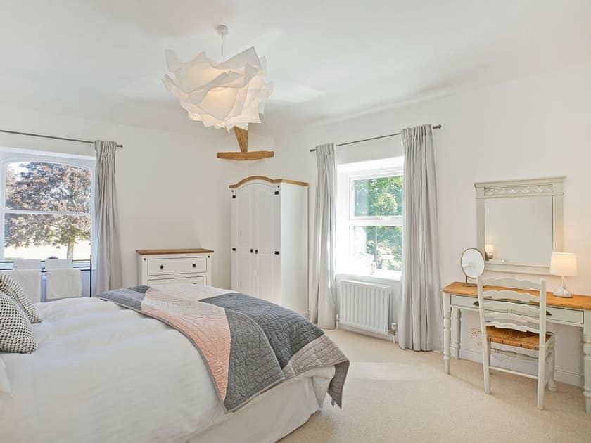 Light and airy double bedroom | Duck Cottage, Gargrave