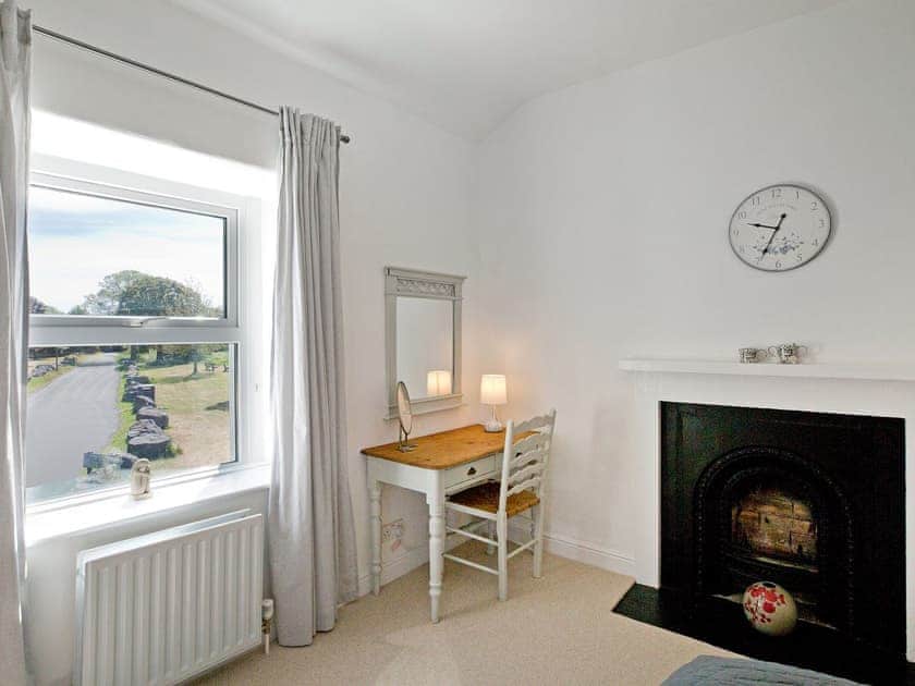 Light and airy double bedroom | Duck Cottage, Gargrave