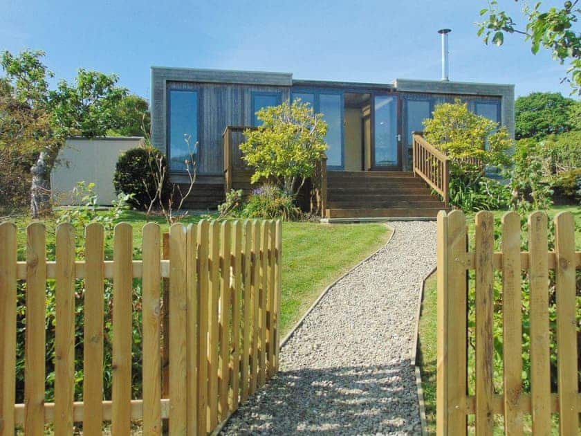 Quiet country lodge retreat | The Wooden Lodge, Upper Lye, near Presteigne