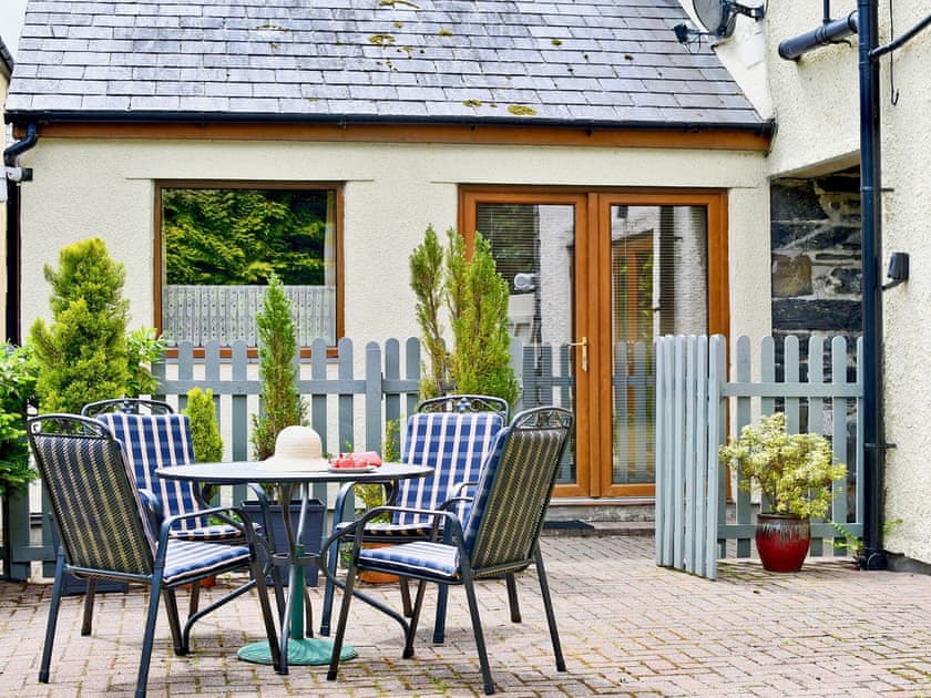 Relaxing sitting-out-area | Rose Cottage, Betws-y-Coed