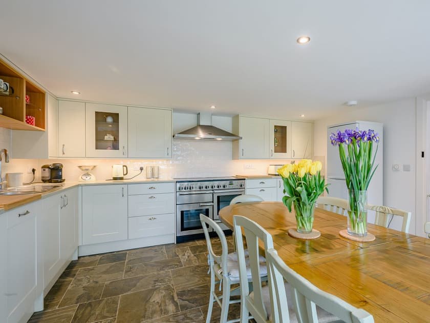 Spacious kitchen/dining room | Leatherpool Place, Wiveton, near Holt