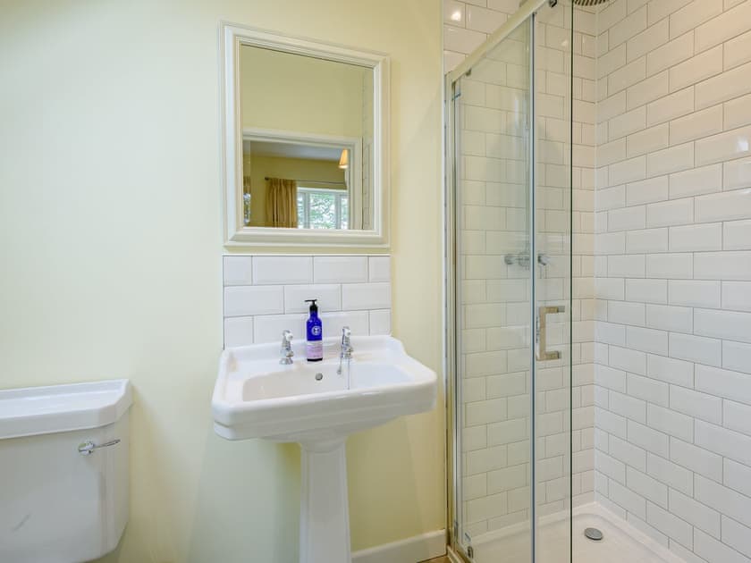 En-suite shower room | Leatherpool Place, Wiveton, near Holt
