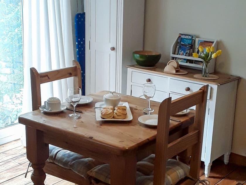 Dining Area | Little Lookover, Porth, near Newquay