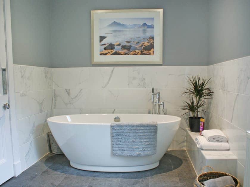 Bathroom | Inveree, Oban