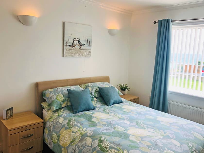 Kingsize bedroom  | Silyn, Aberdaron