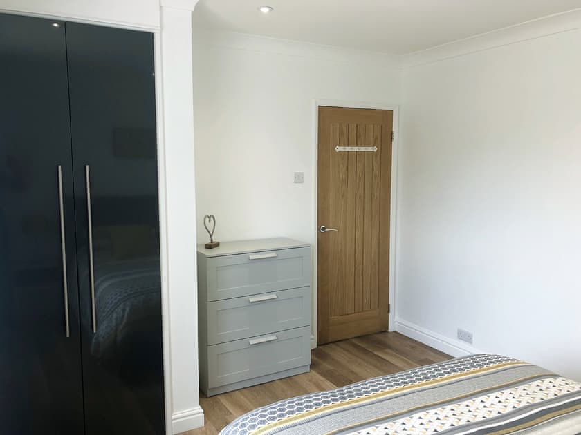 Kingsize bedroom | Silyn, Aberdaron