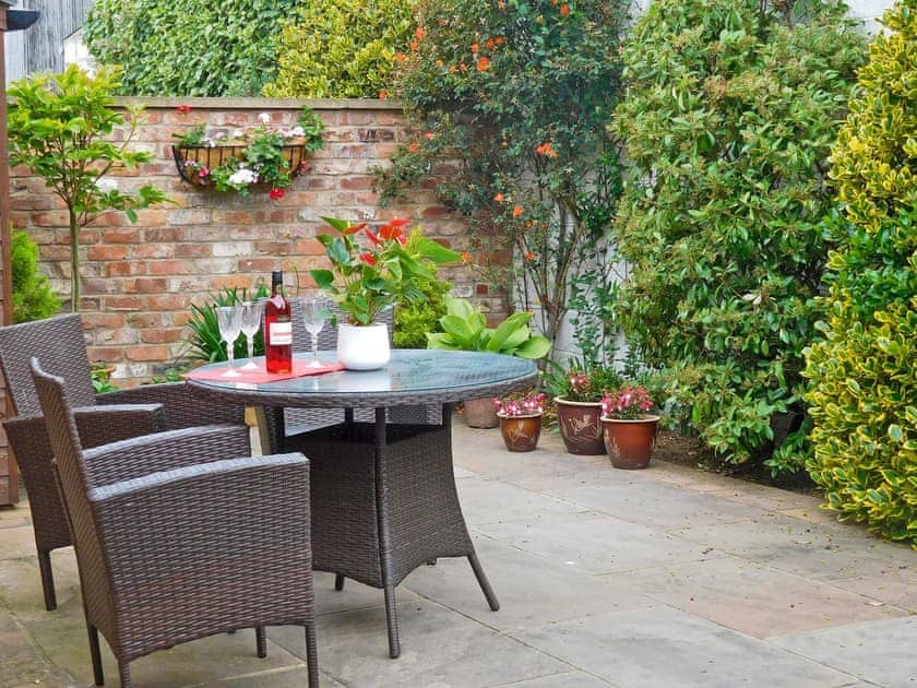 Sitting-out-area | Wold View Cottage, Thorpe Bassett, near Malton