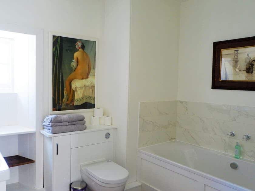 Bathroom | The Royal Castle Apartment - Dunskey Estate, Portpatrick, near Stranraer