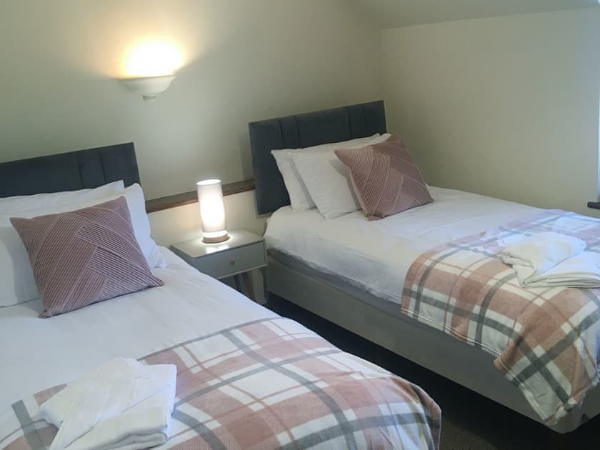 Twin bedroom | Abercyros Cottage, Llangammarch Wells, near Builth Wells