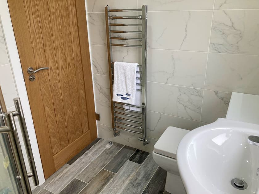 Bathroom | High Tides, Penclawdd, near Swansea