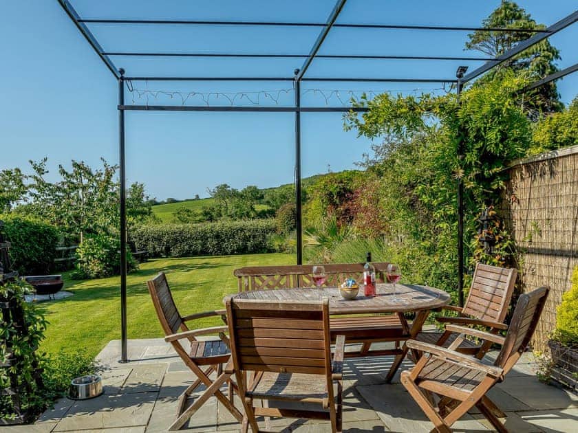 Sitting-out-area | Yew Tree House, Chideock, near Bridport