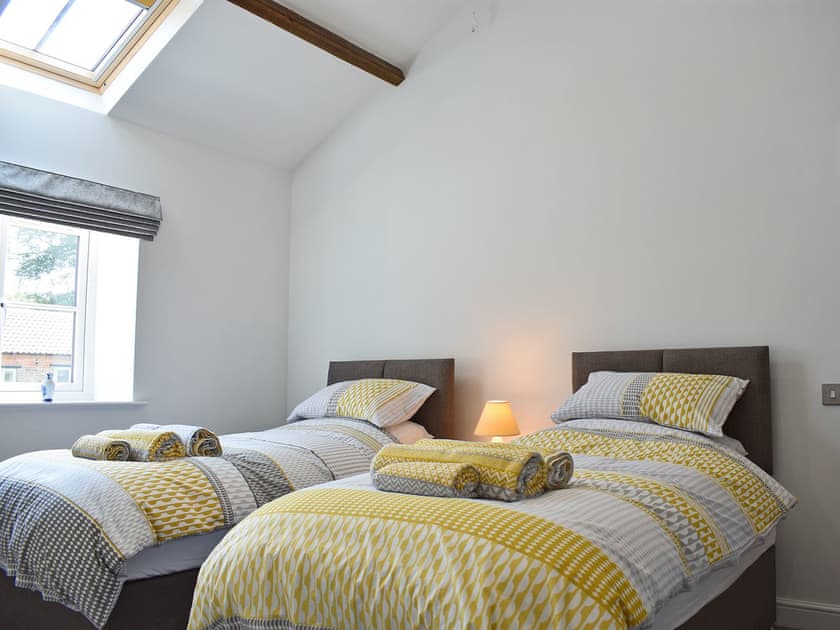 Twin bedroom | The Stables - Chalet Farm Holidays, Langtoft, near Driffield