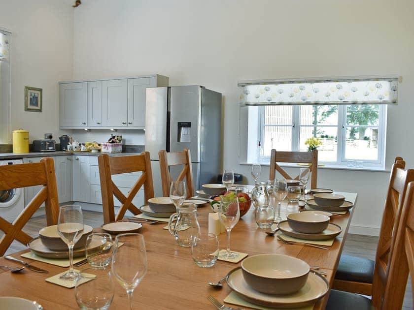 Kitchen/diner | The Granary - Chalet Farm Holidays, Langtoft, near Driffield