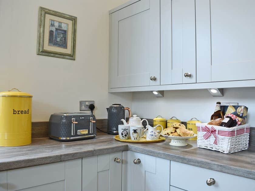 Kitchen/diner | The Granary - Chalet Farm Holidays, Langtoft, near Driffield