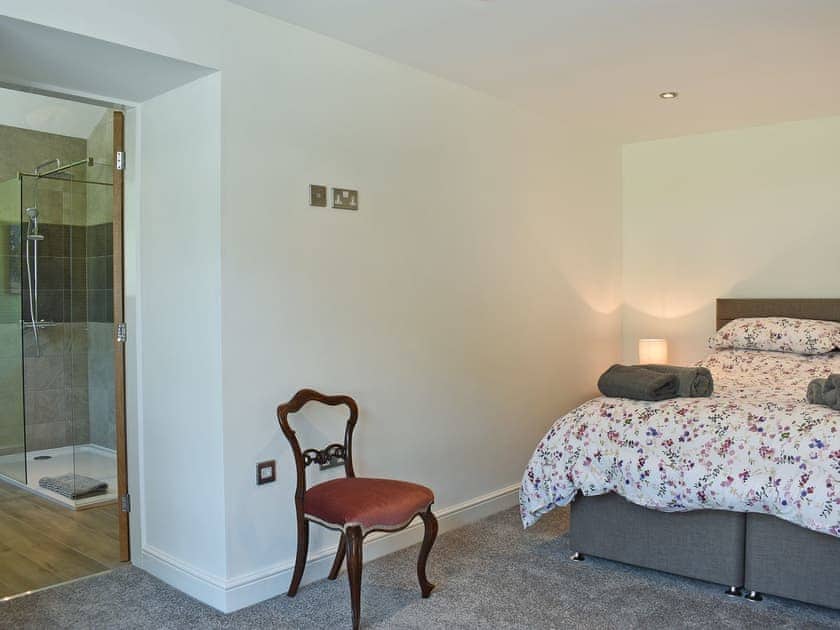 Double bedroom | The Granary - Chalet Farm Holidays, Langtoft, near Driffield