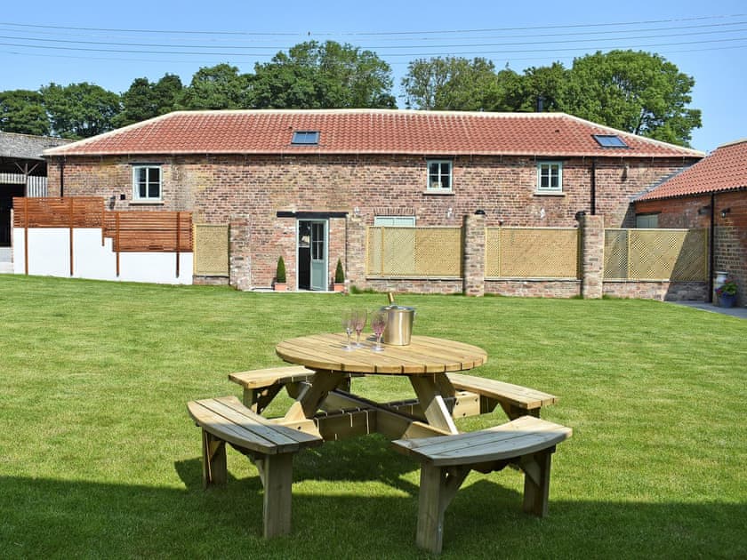 Garden and grounds | The Granary - Chalet Farm Holidays, Langtoft, near Driffield