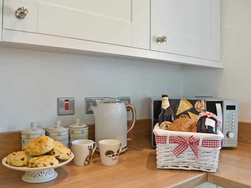 Kitchen | The Dairy - Chalet Farm Holidays, Langtoft, near Driffield