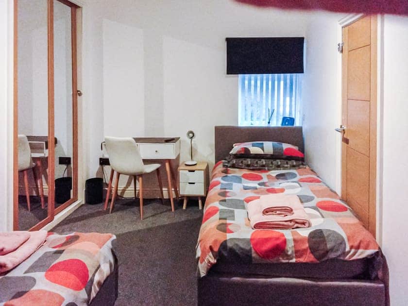 Twin bedroom | Seafield Street, Cullen, near Buckie
