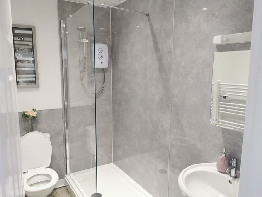 Shower room | Hamilton Collection- Bell Tower - Hamilton Collection, Berwick-upon-Tweed
