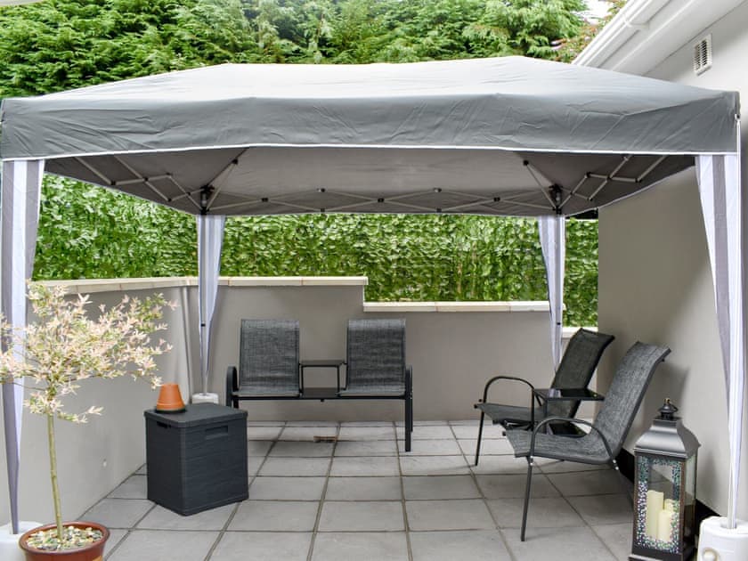 Sitting-out-area | Rose Corner, Topsham, near Exeter