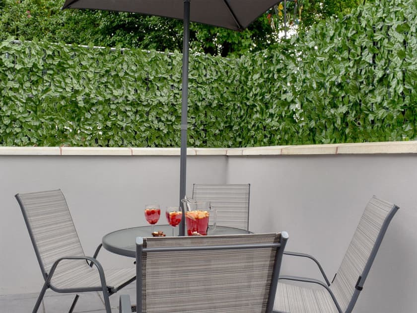 Sitting-out-area | Rose Corner, Topsham, near Exeter